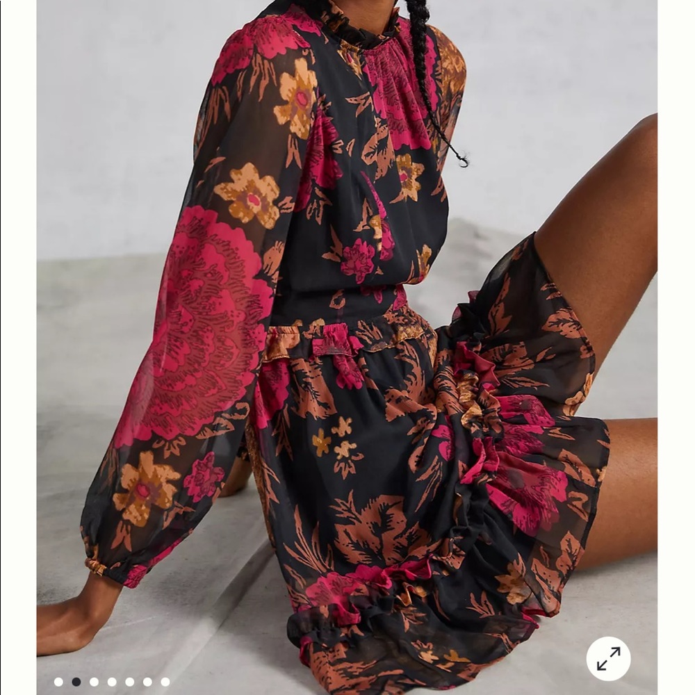 Puff-Sleeved Floral Mini Dress